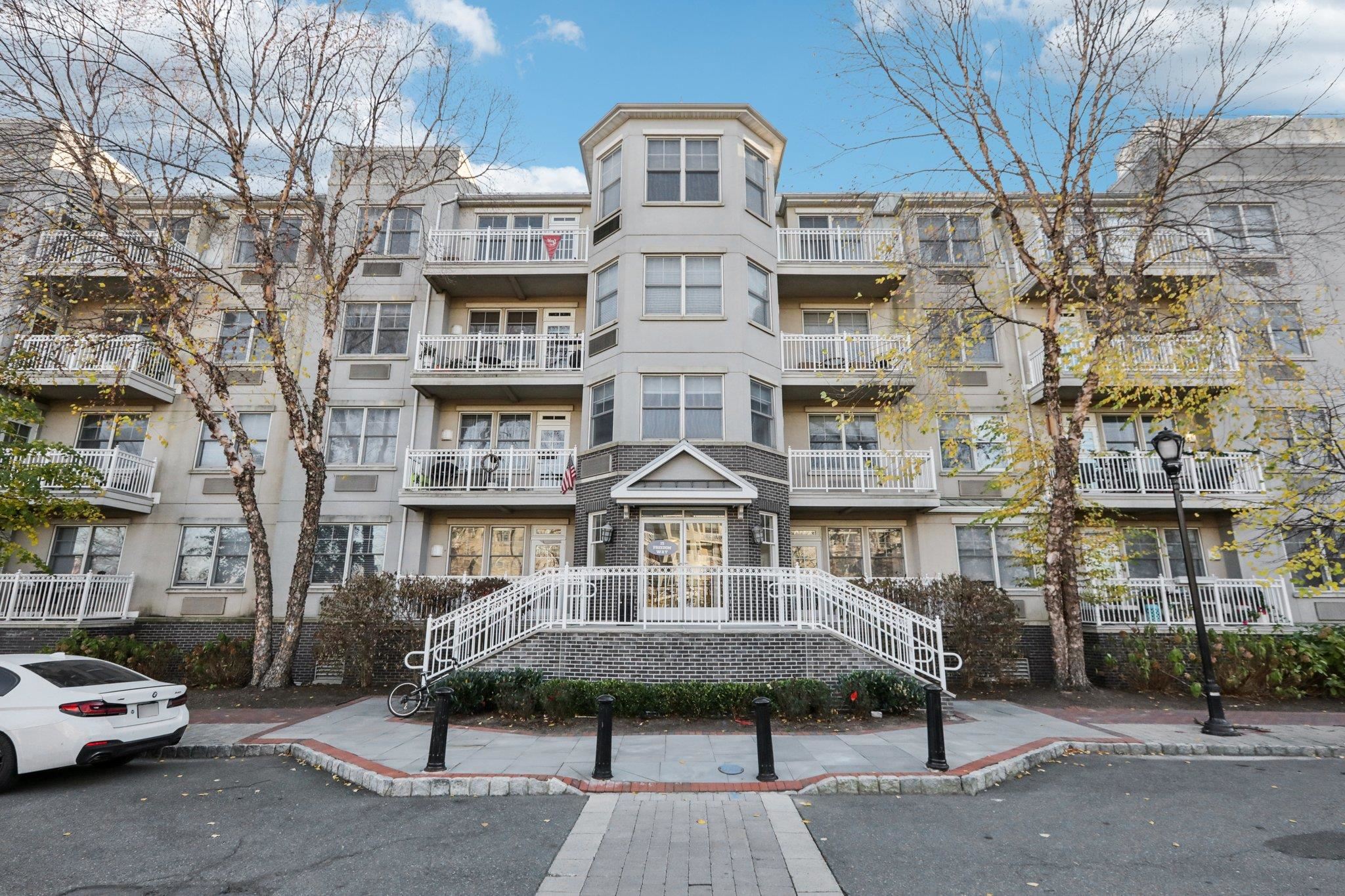 15 FREEDOM WAY Unit: 411