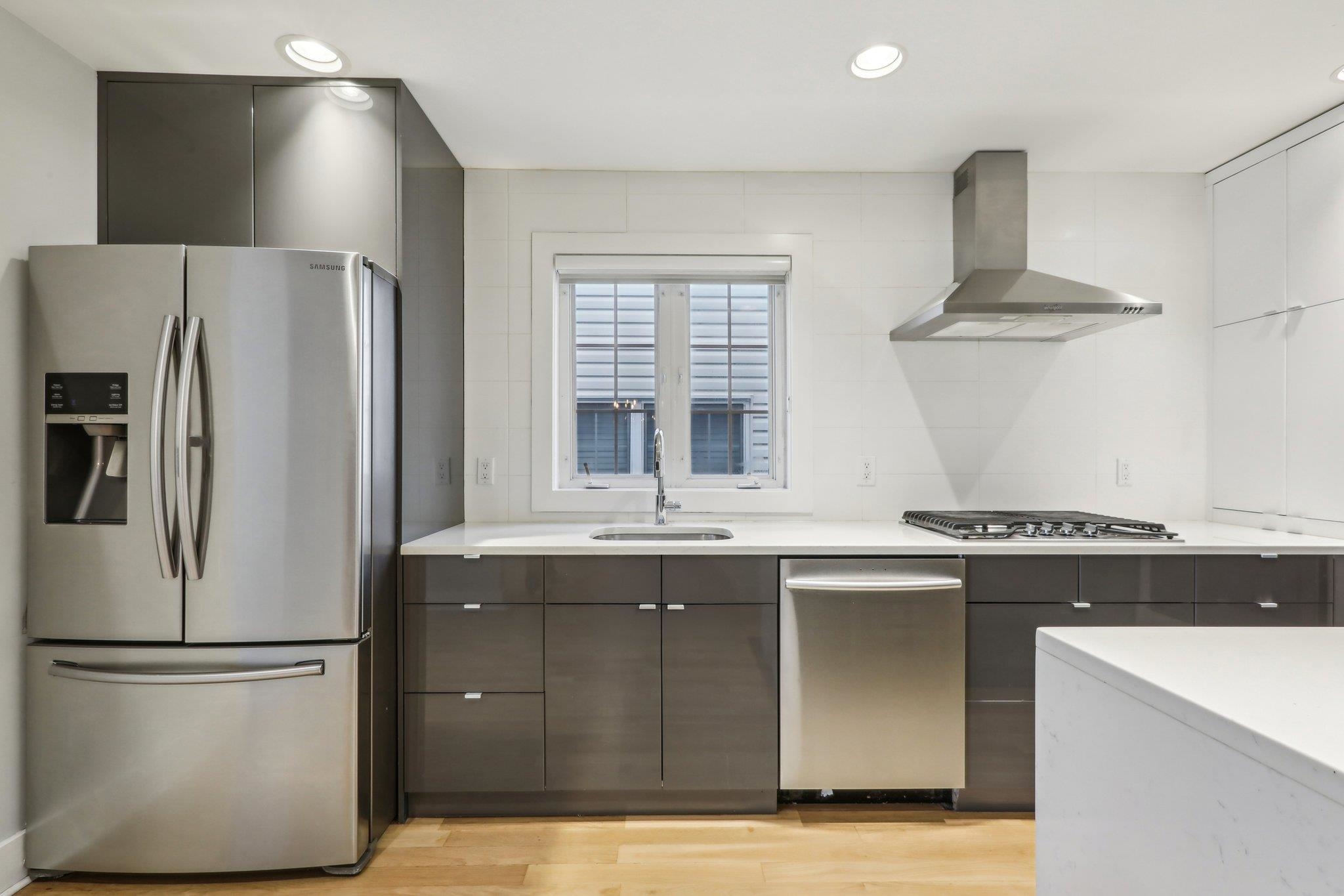 59 71ST ST Unit: 1