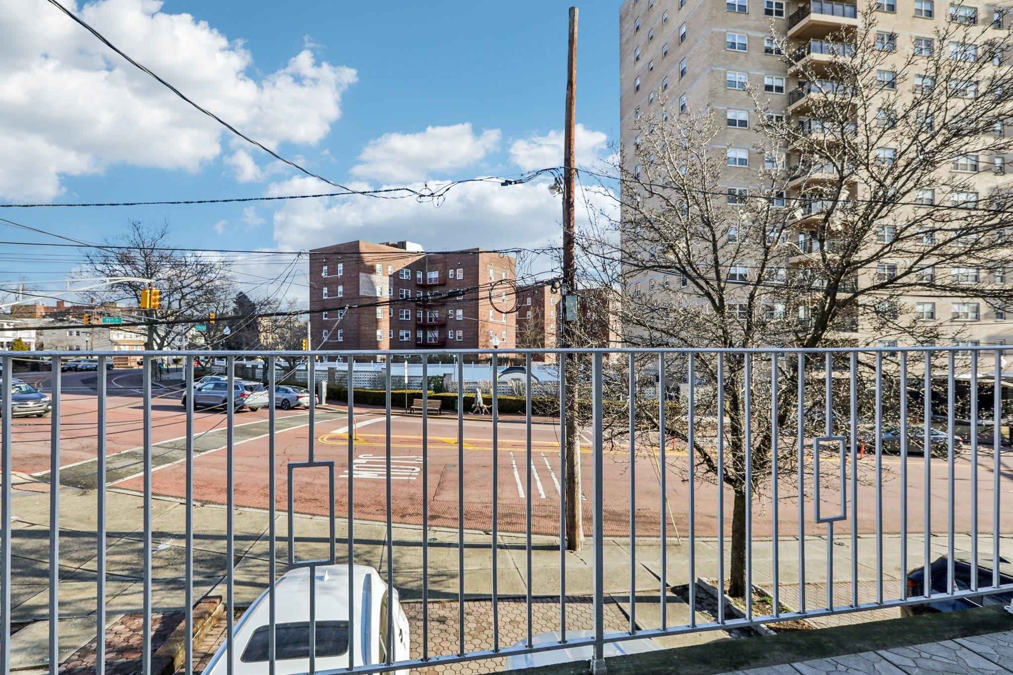 59 71ST ST Unit: 1