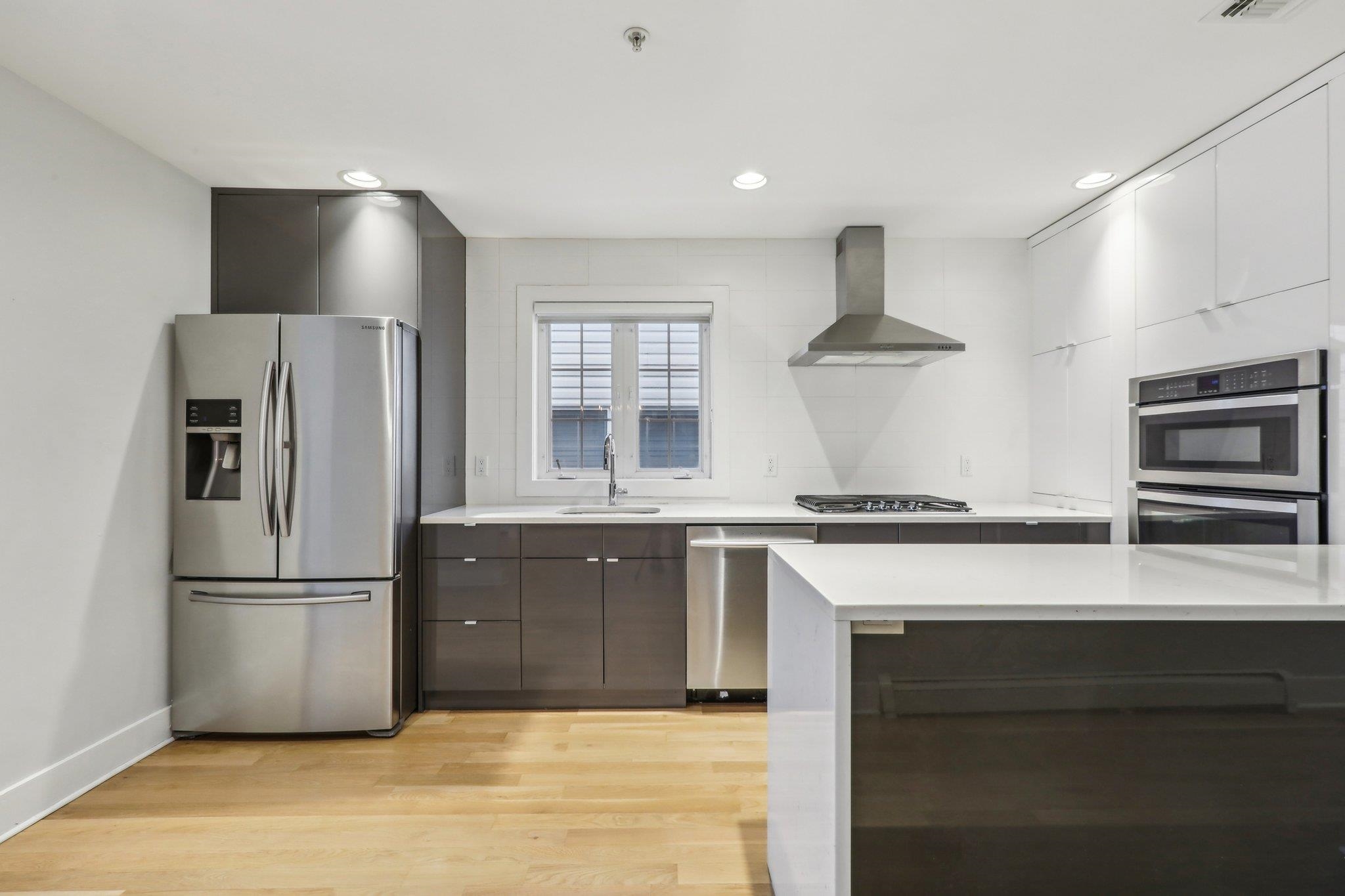 59 71ST ST Unit: 1