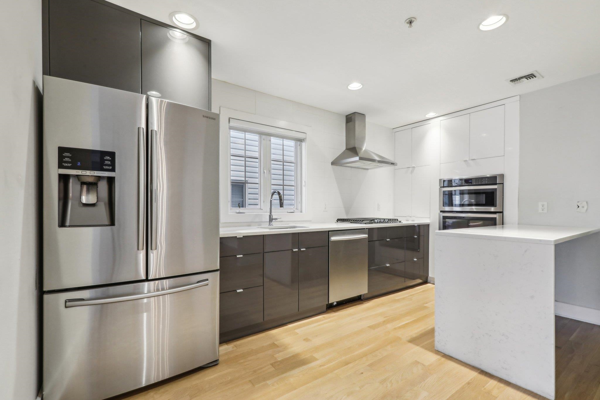 59 71ST ST Unit: 1