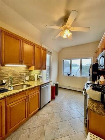 6 FULTON ST Unit: 2
