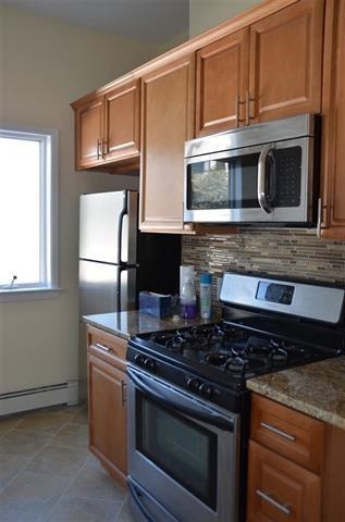 6 FULTON ST Unit: 2