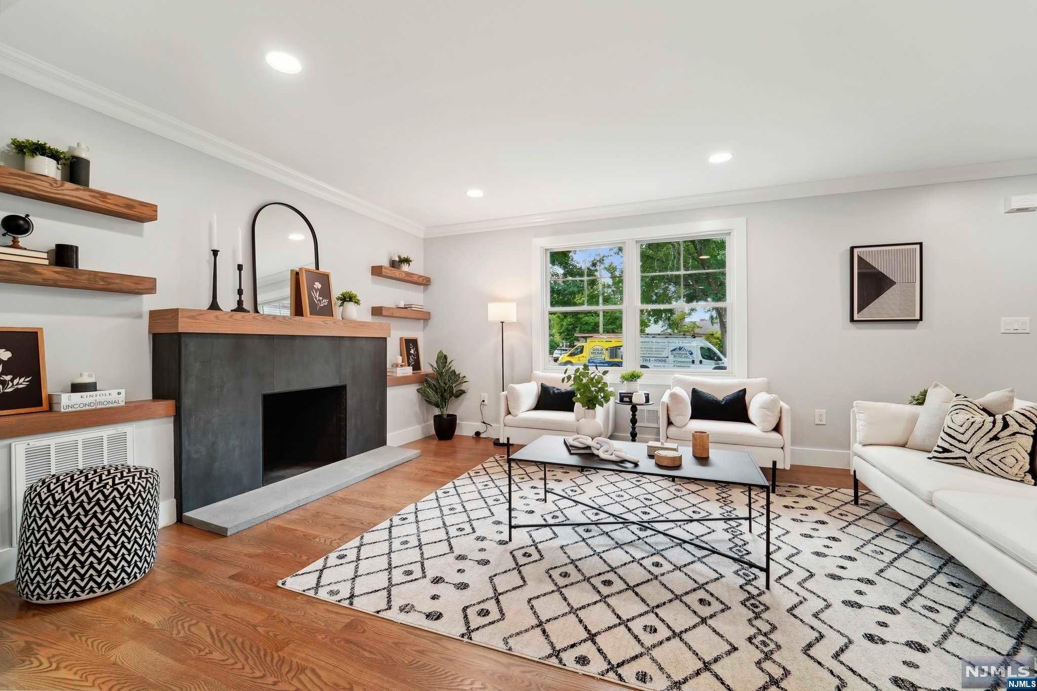 29 Waldron Avenue