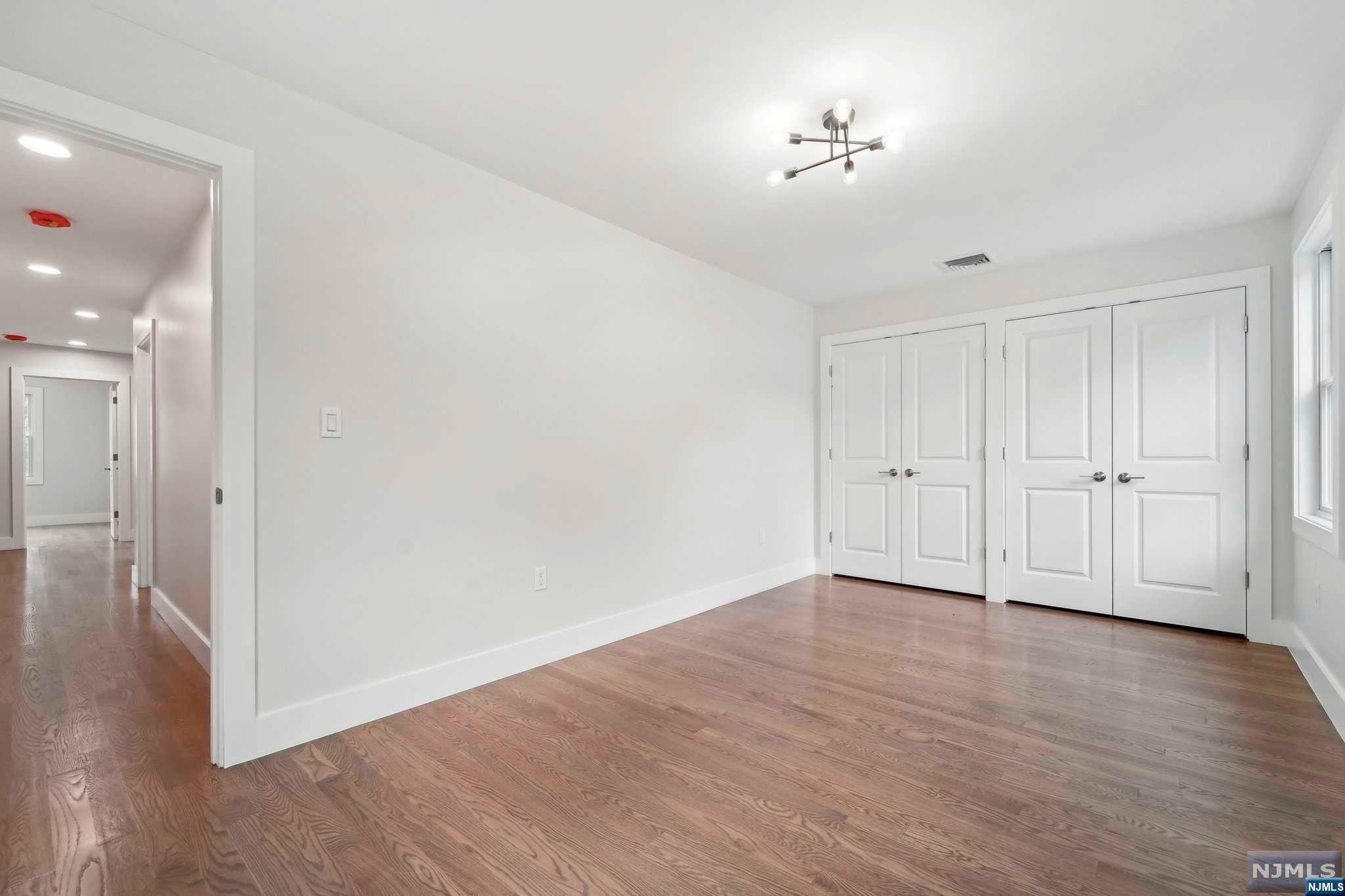 29 Waldron Avenue