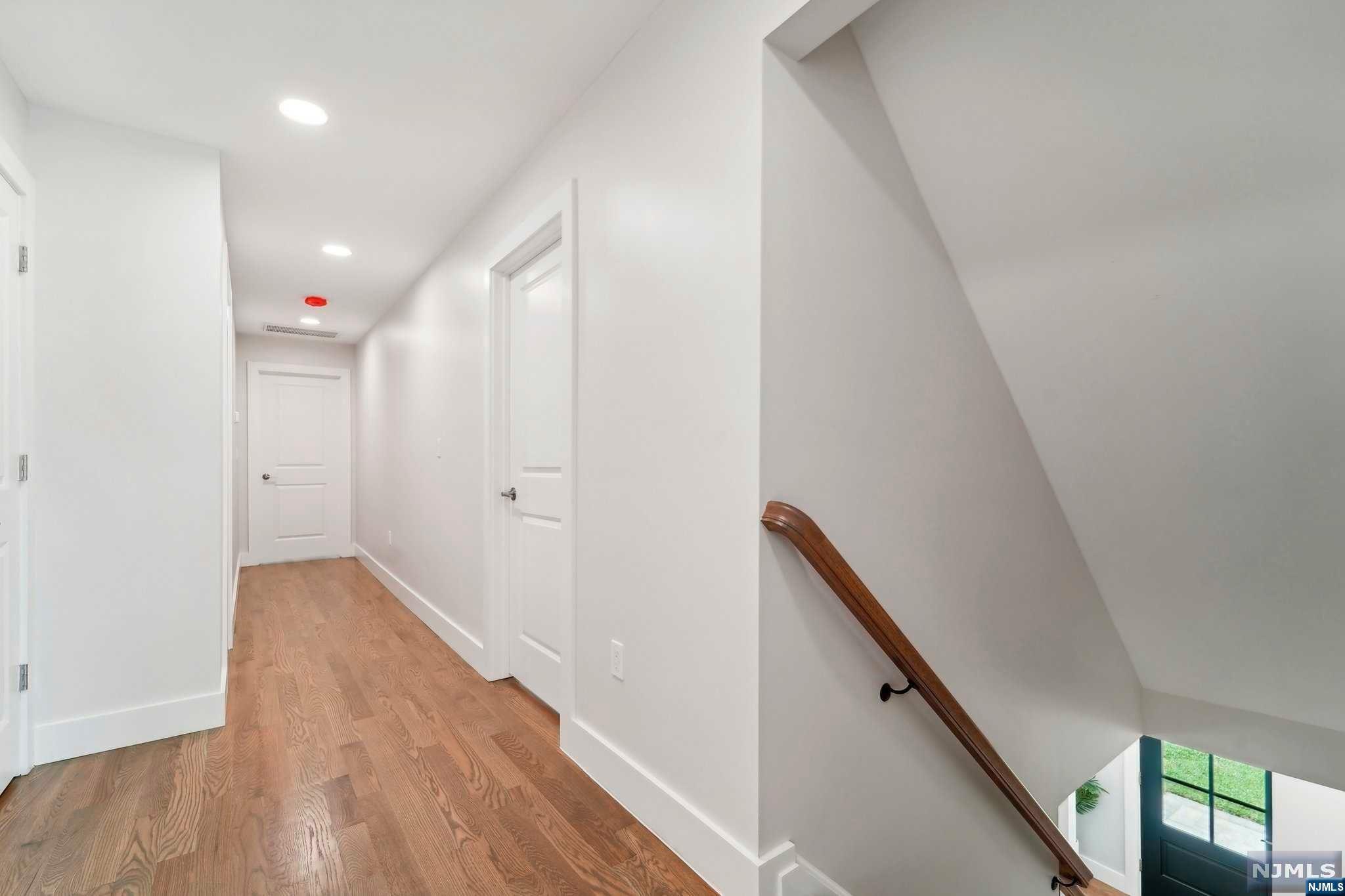 29 Waldron Avenue