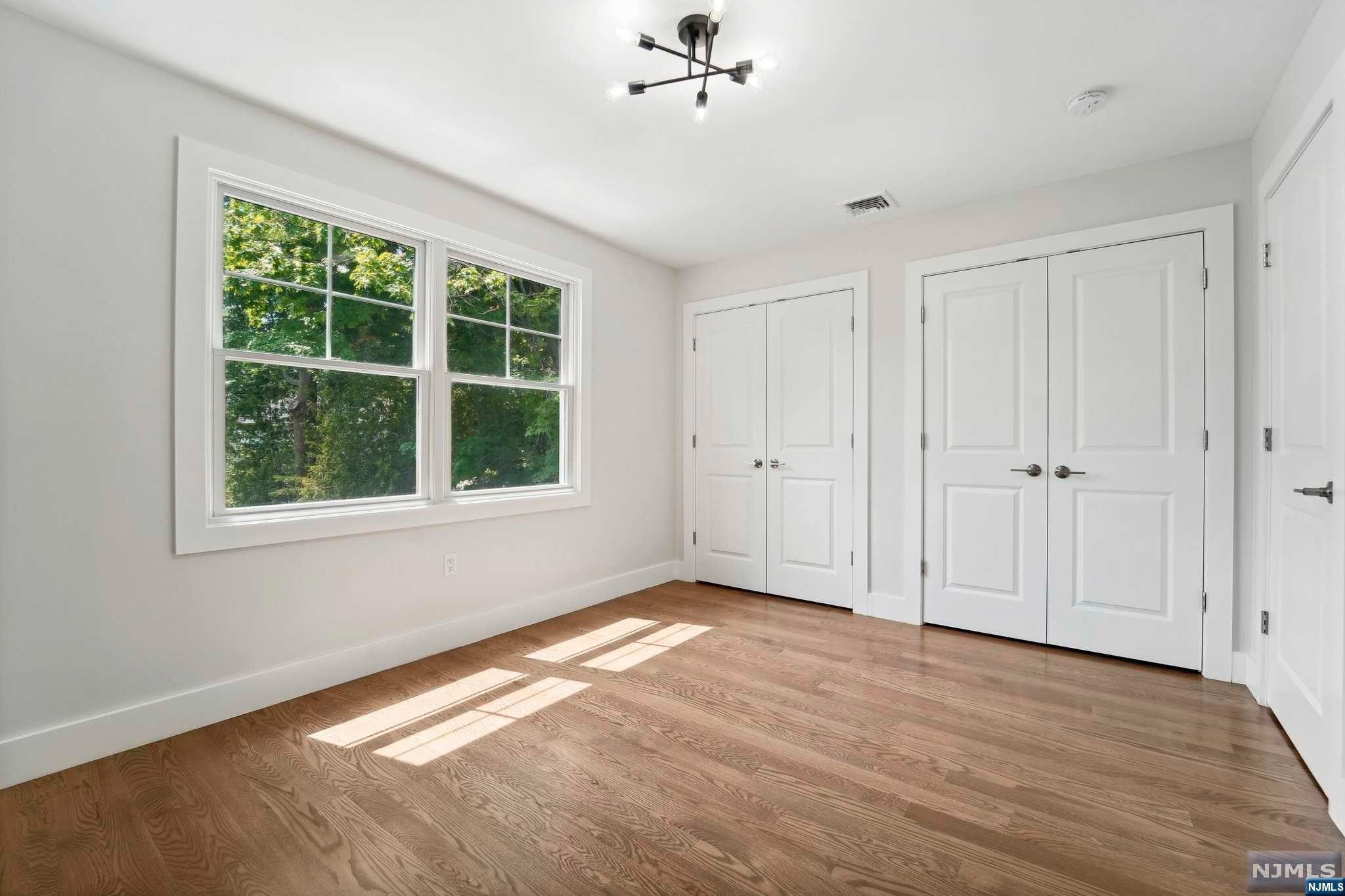 29 Waldron Avenue