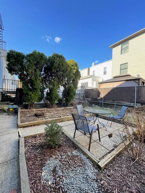 122 SHIPPEN ST Unit: 1