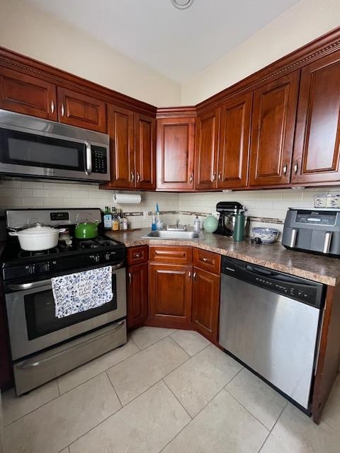 122 SHIPPEN ST Unit: 2