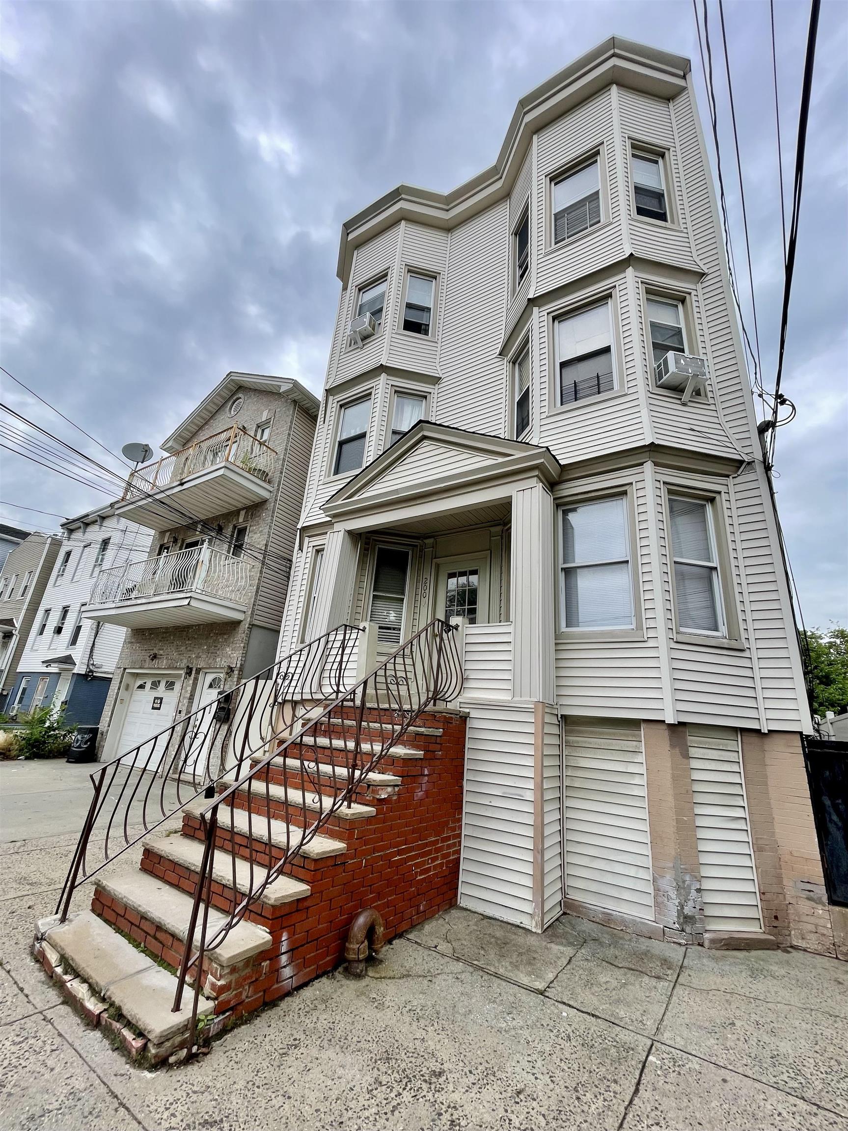 200 NUNDA AVE Unit: G