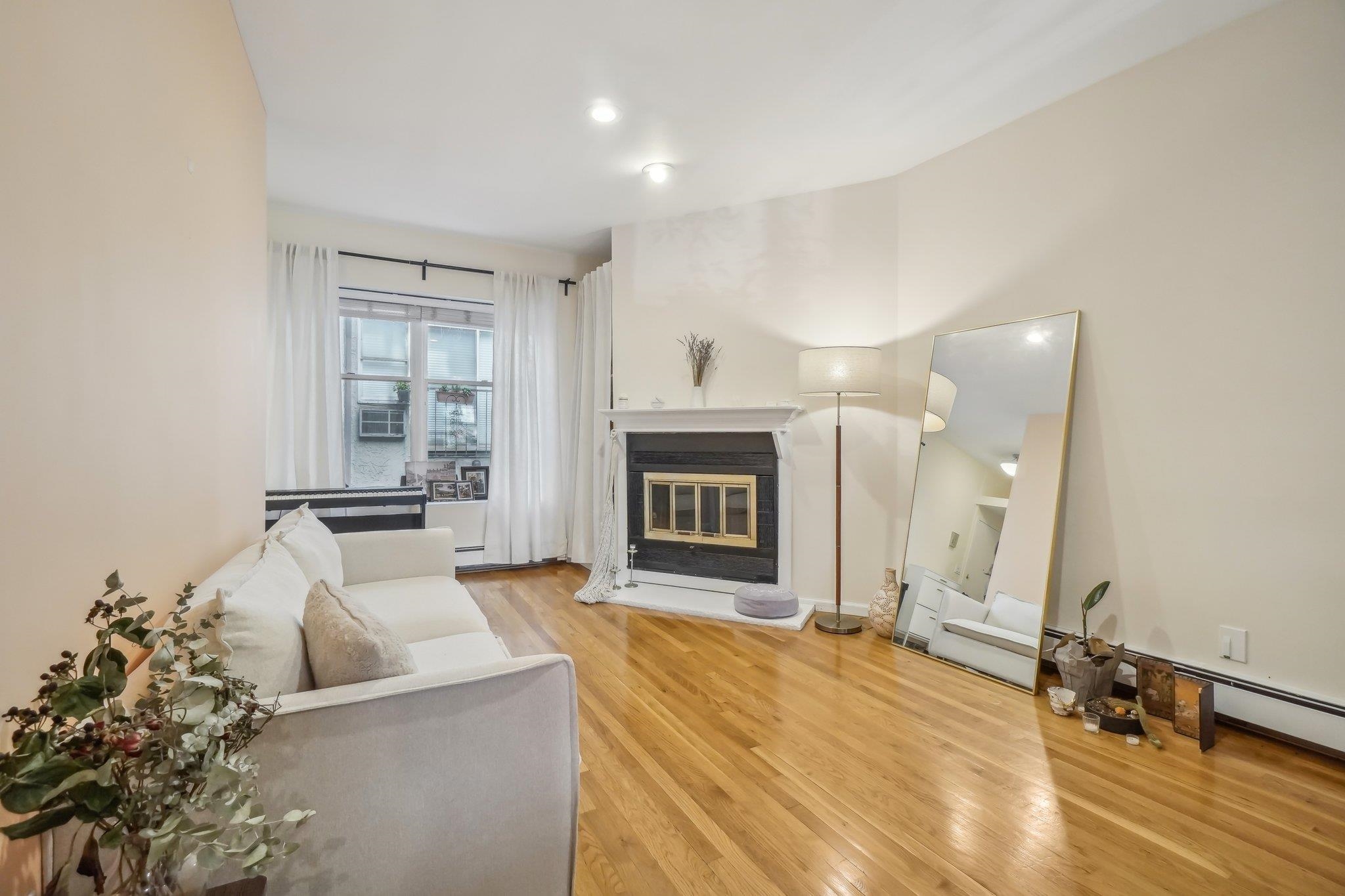 235 PARK AVE Unit: 2B