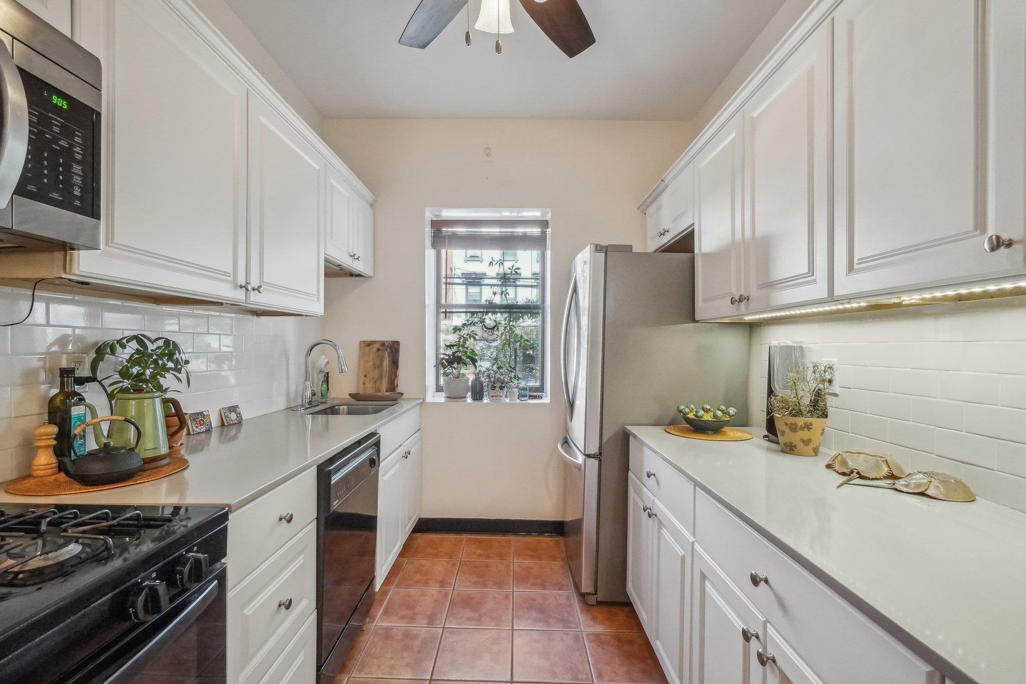 235 PARK AVE Unit: 2B