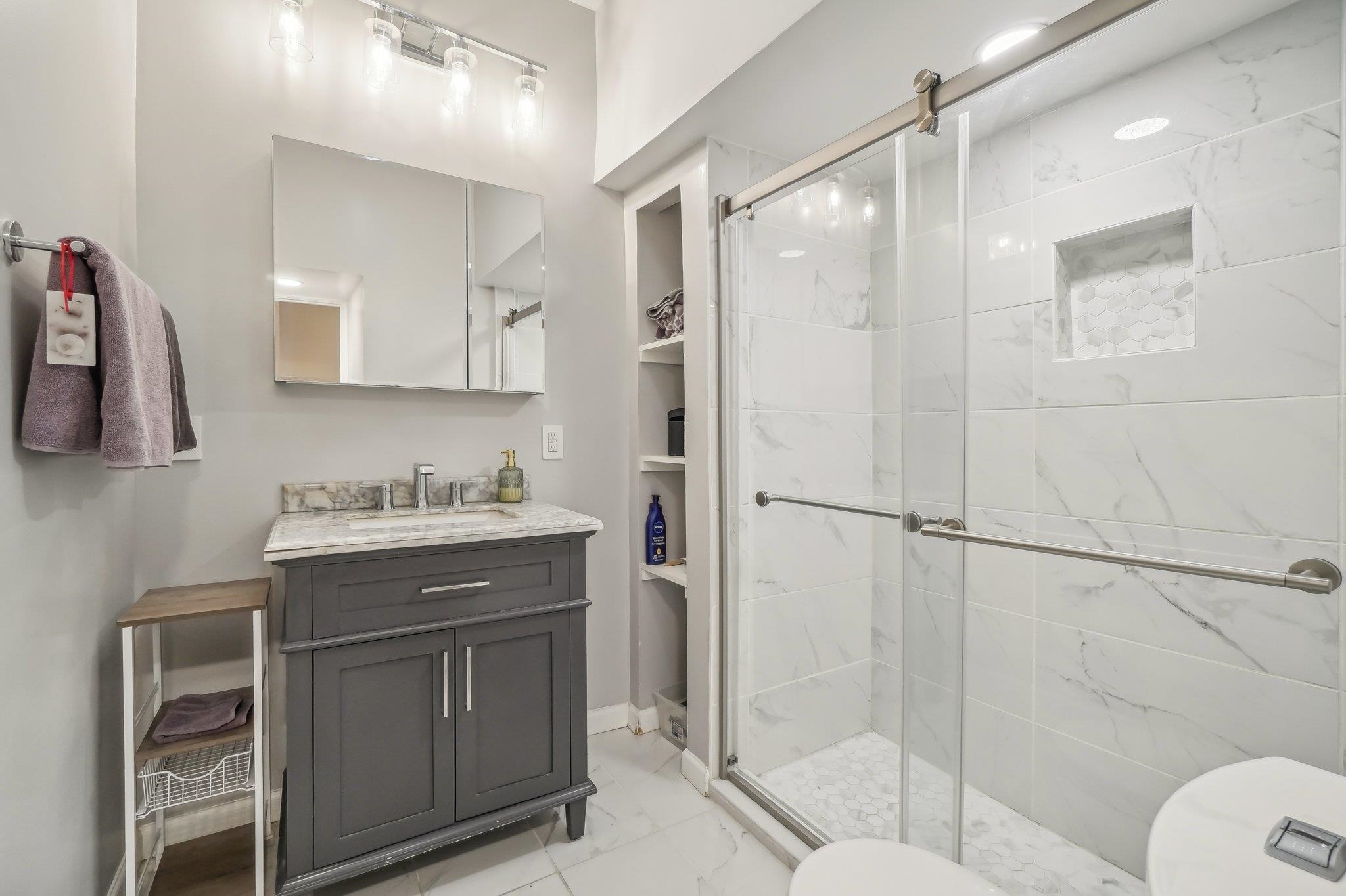 235 PARK AVE Unit: 2B