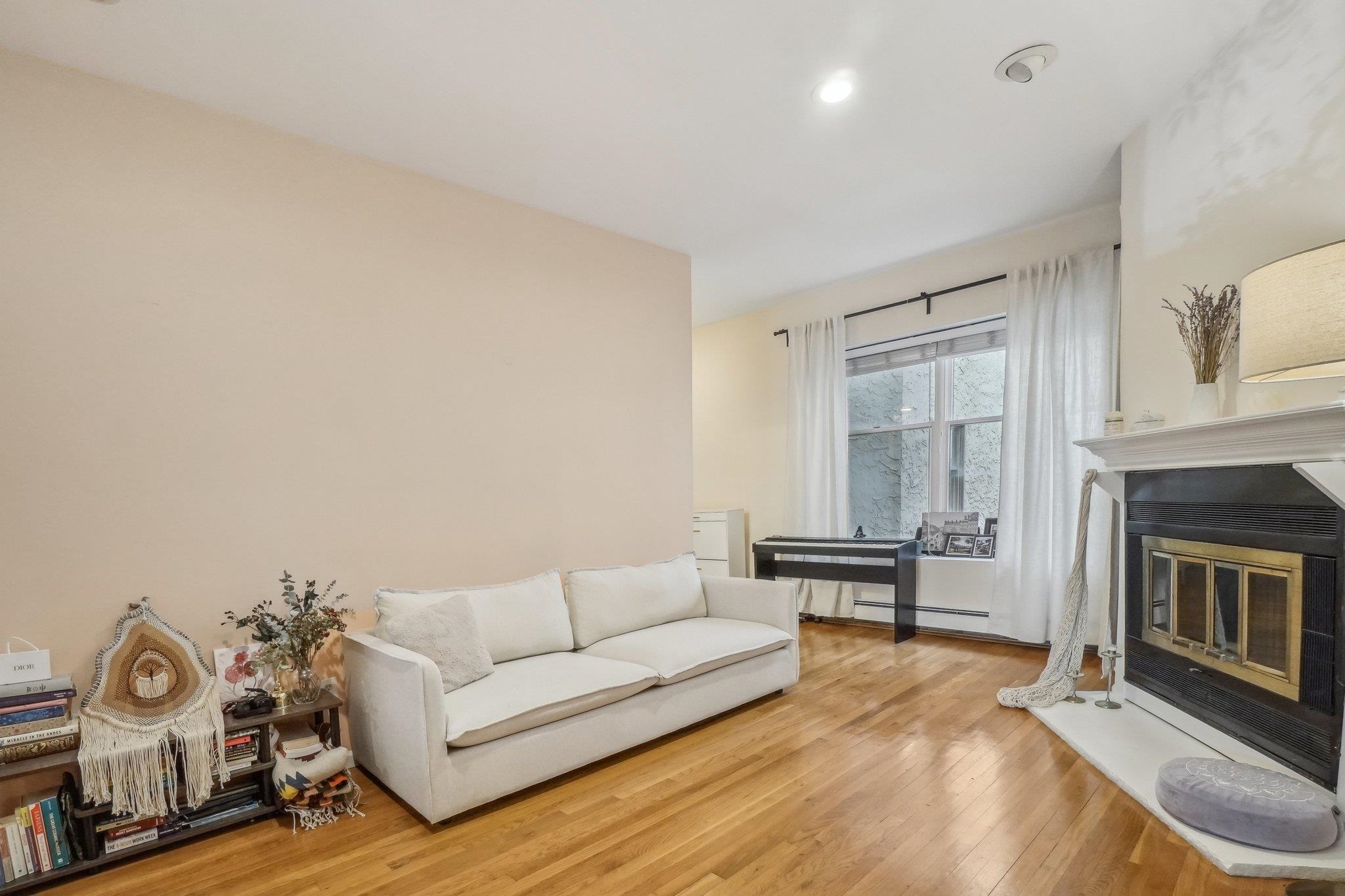 235 PARK AVE Unit: 2B
