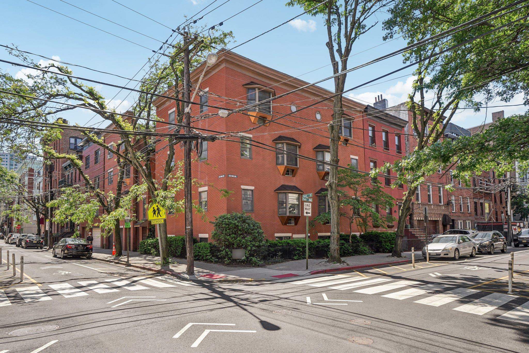 235 PARK AVE Unit: 2B