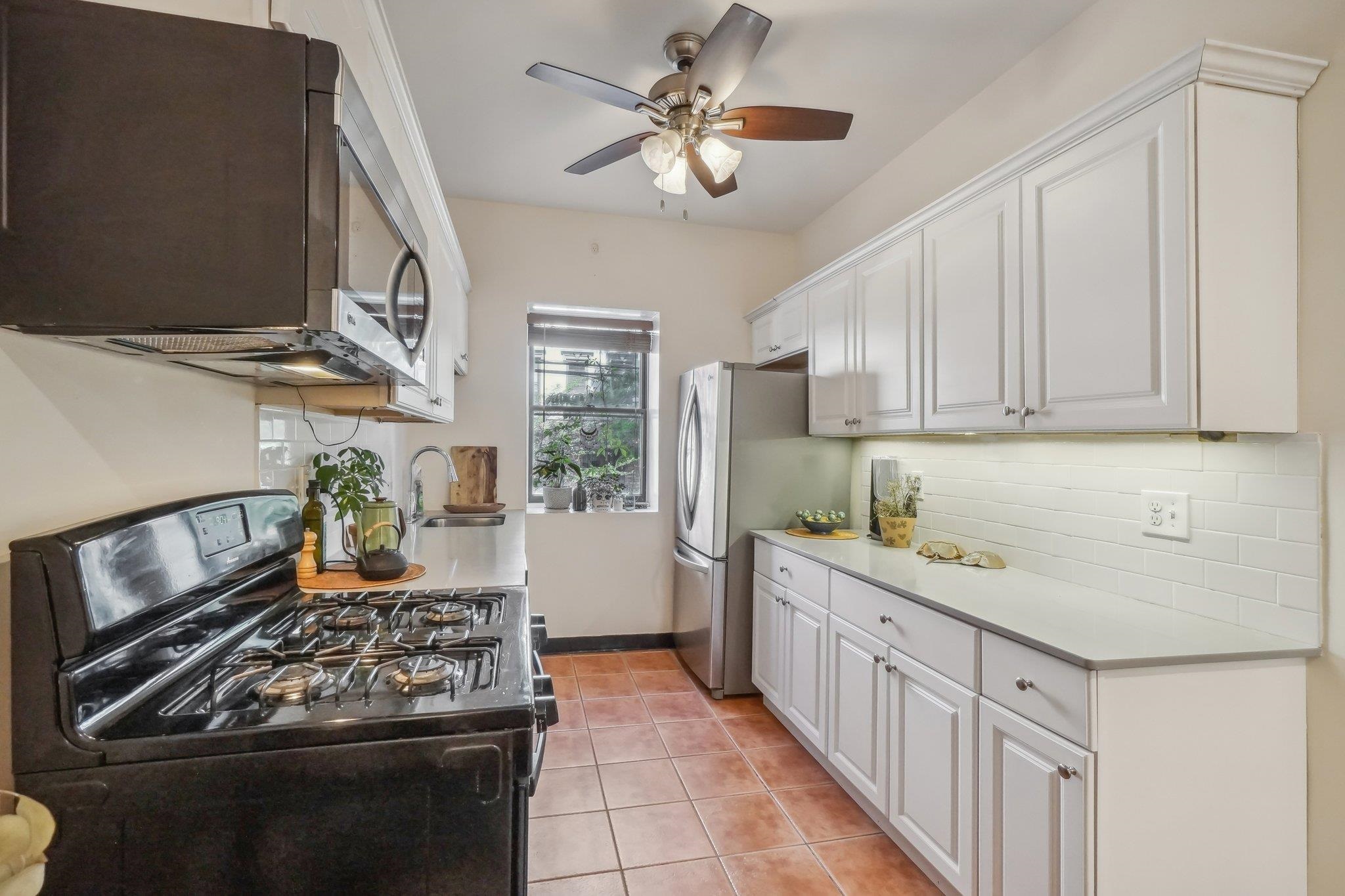 235 PARK AVE Unit: 2B