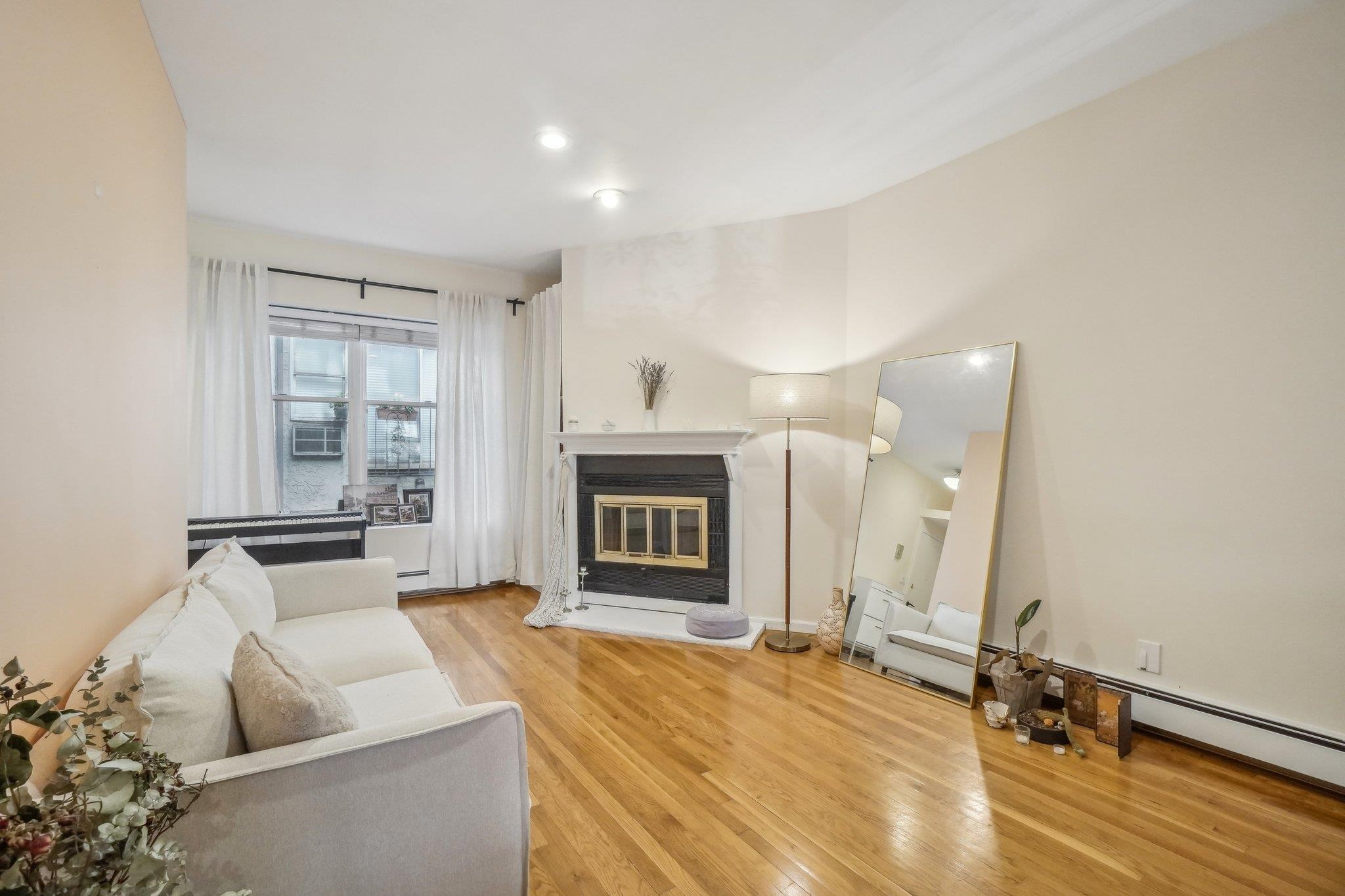 235 PARK AVE Unit: 2B