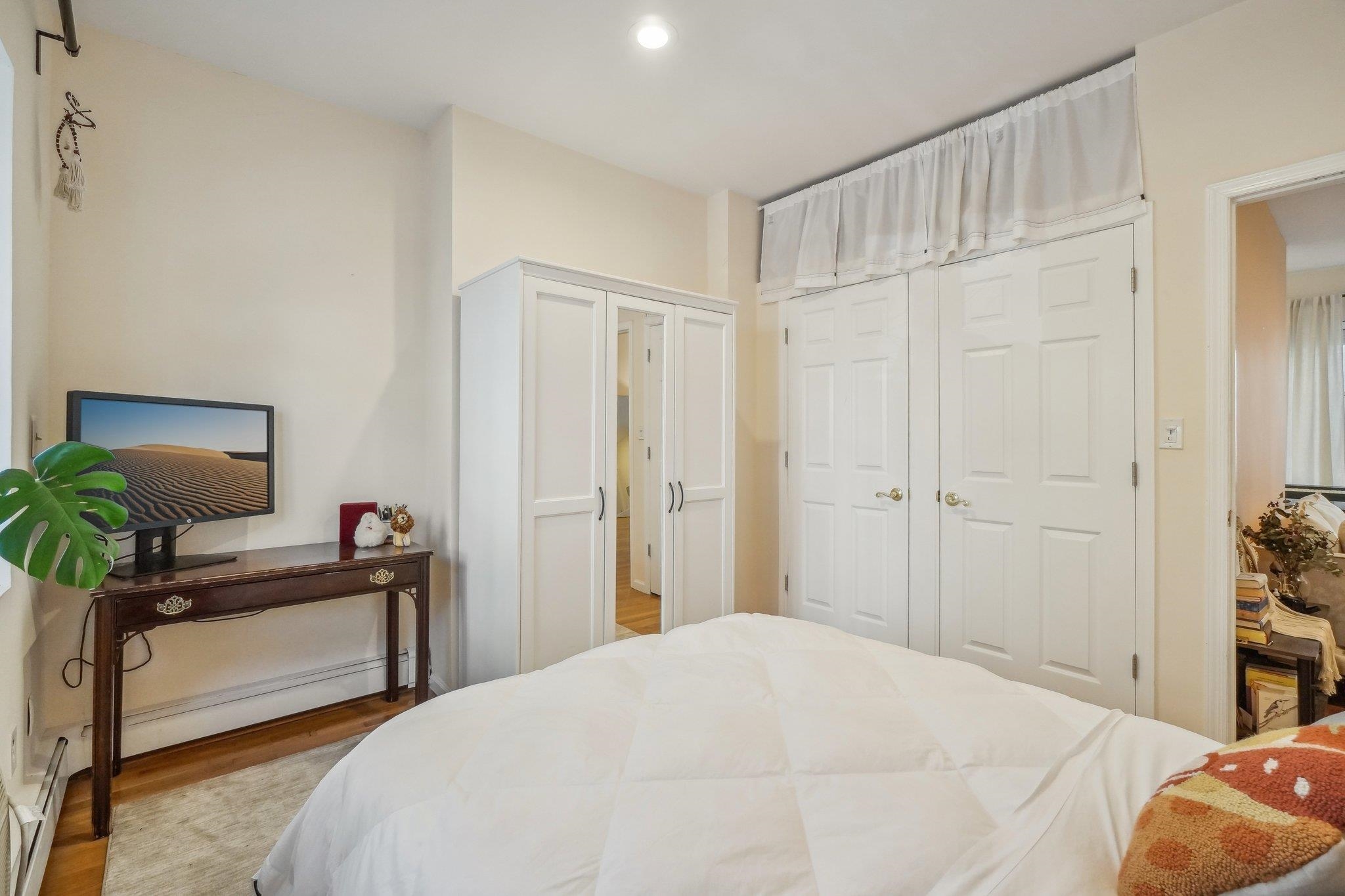 235 PARK AVE Unit: 2B
