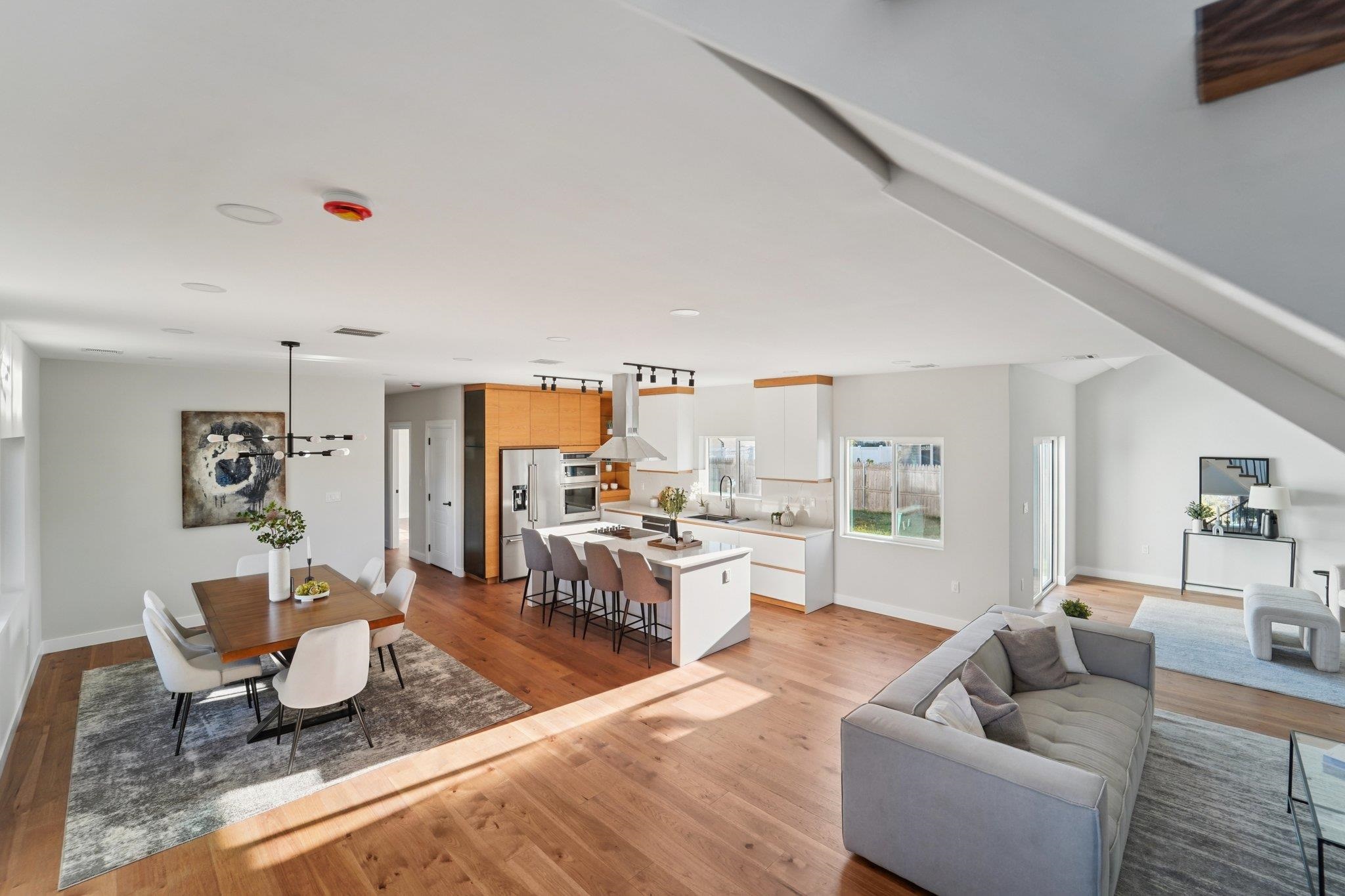 27 SULLIVAN DR