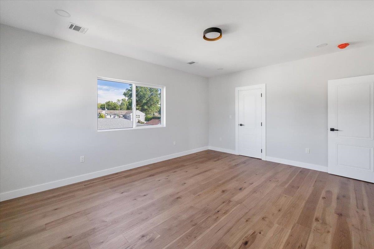 27 SULLIVAN DR