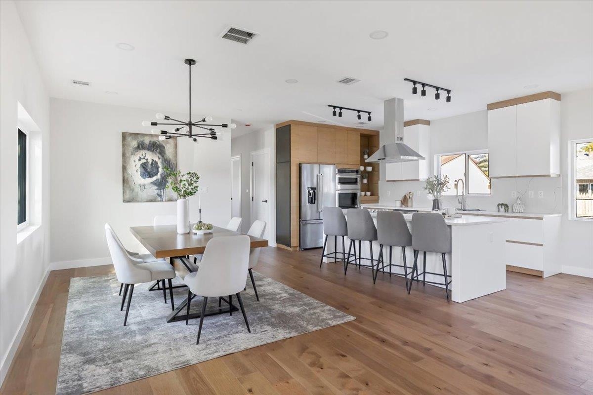 27 SULLIVAN DR