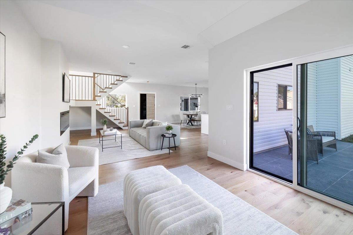 27 SULLIVAN DR