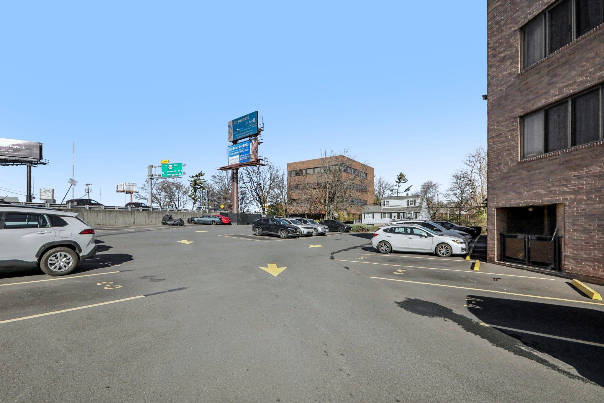 279 Clark St. VINCENT AVE Unit: A7