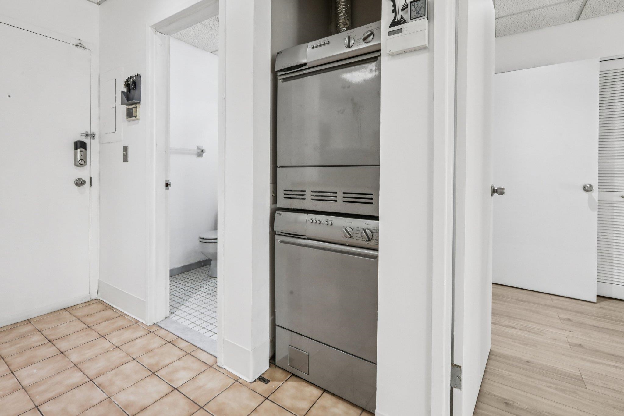 279 Clark St. VINCENT AVE Unit: A7