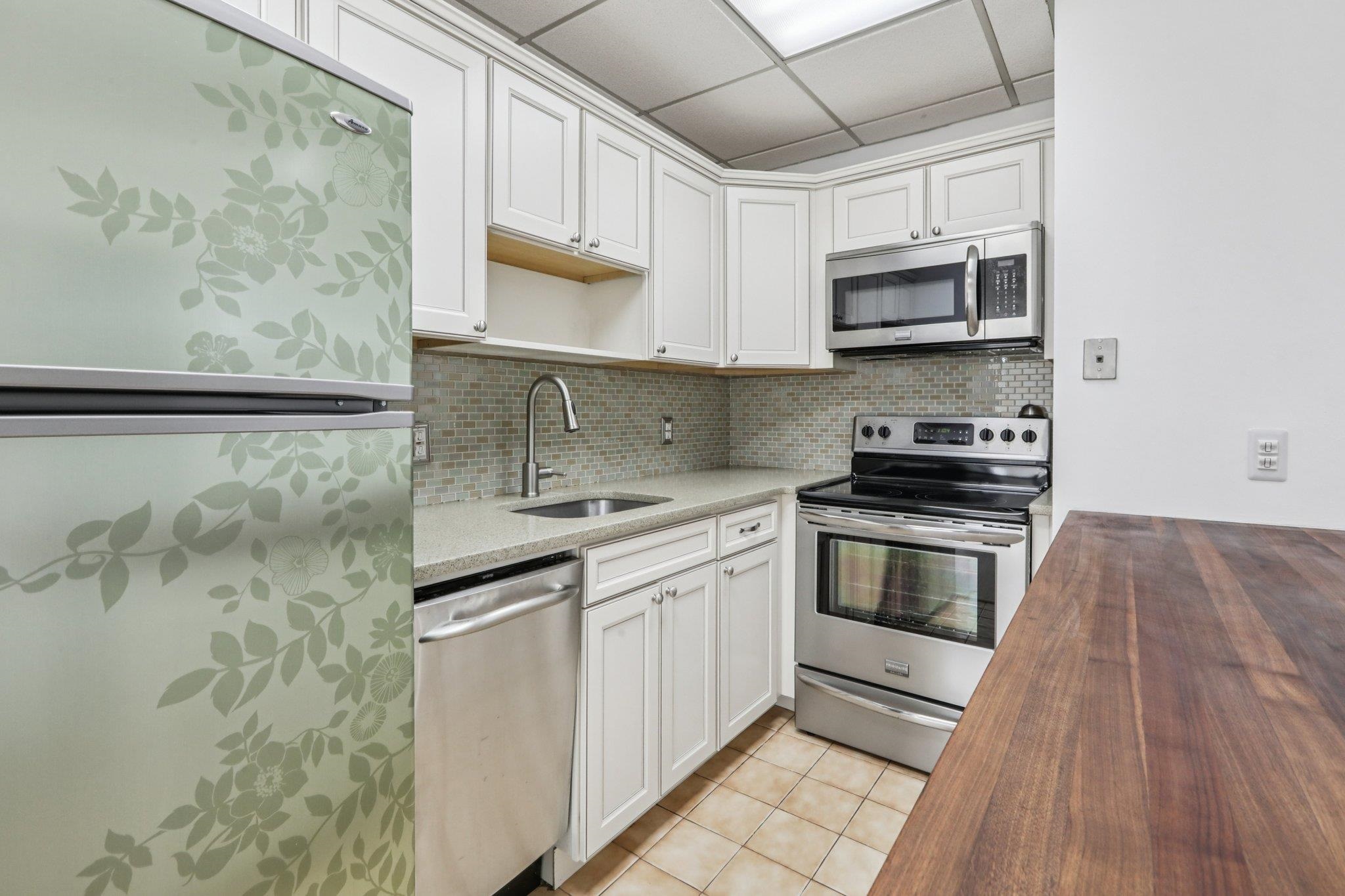 279 Clark St. VINCENT AVE Unit: A7