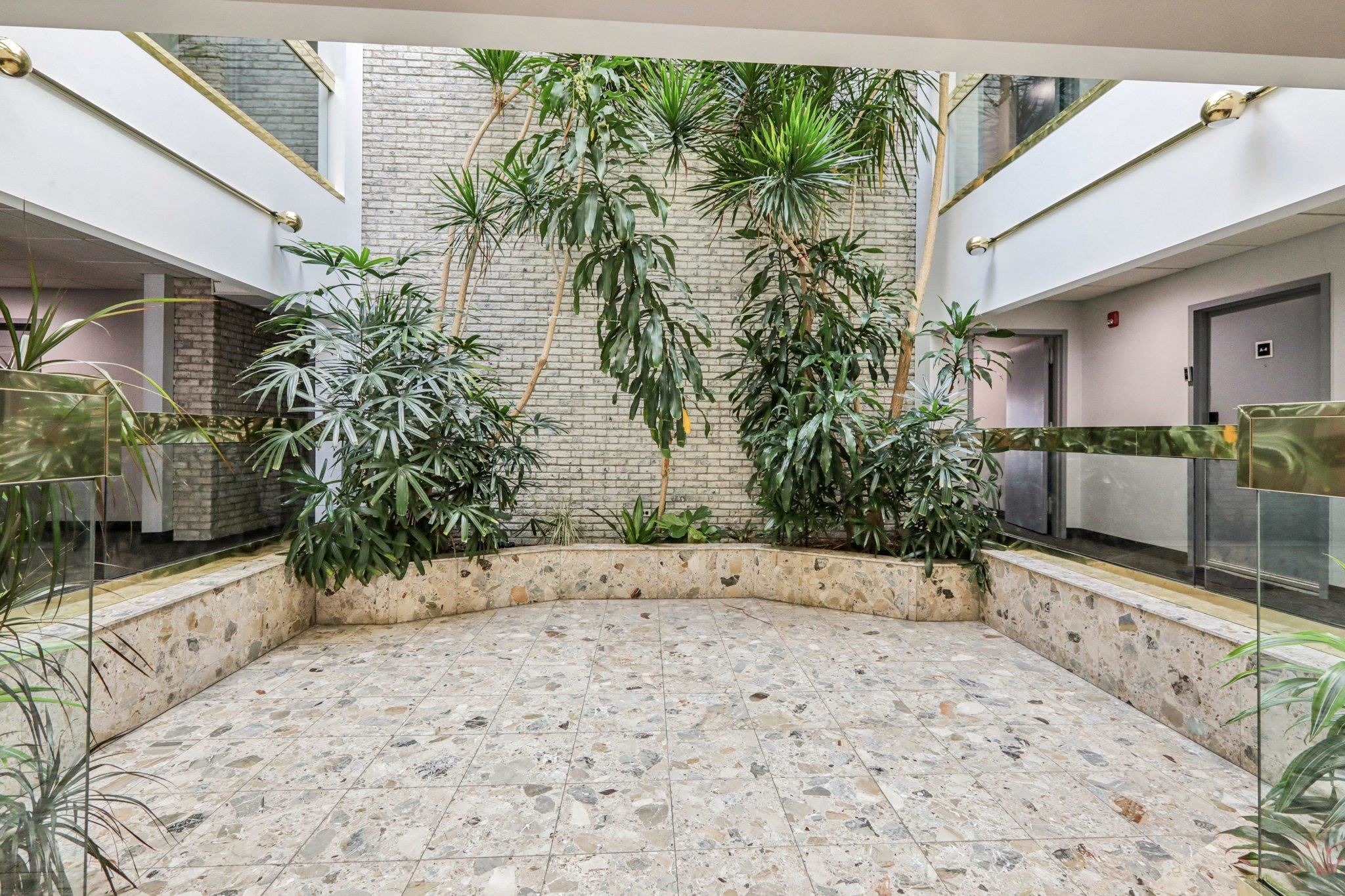 279 Clark St. VINCENT AVE Unit: A7