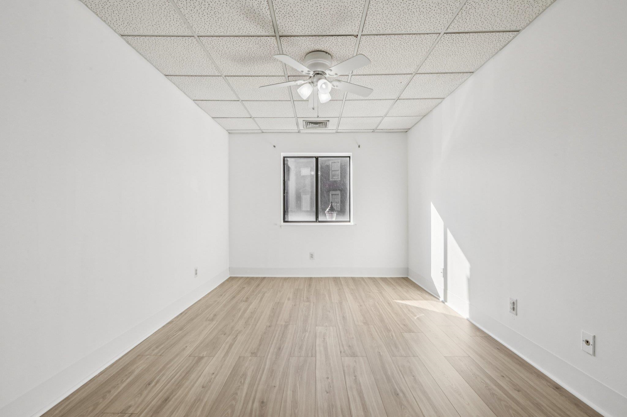 279 Clark St. VINCENT AVE Unit: A7