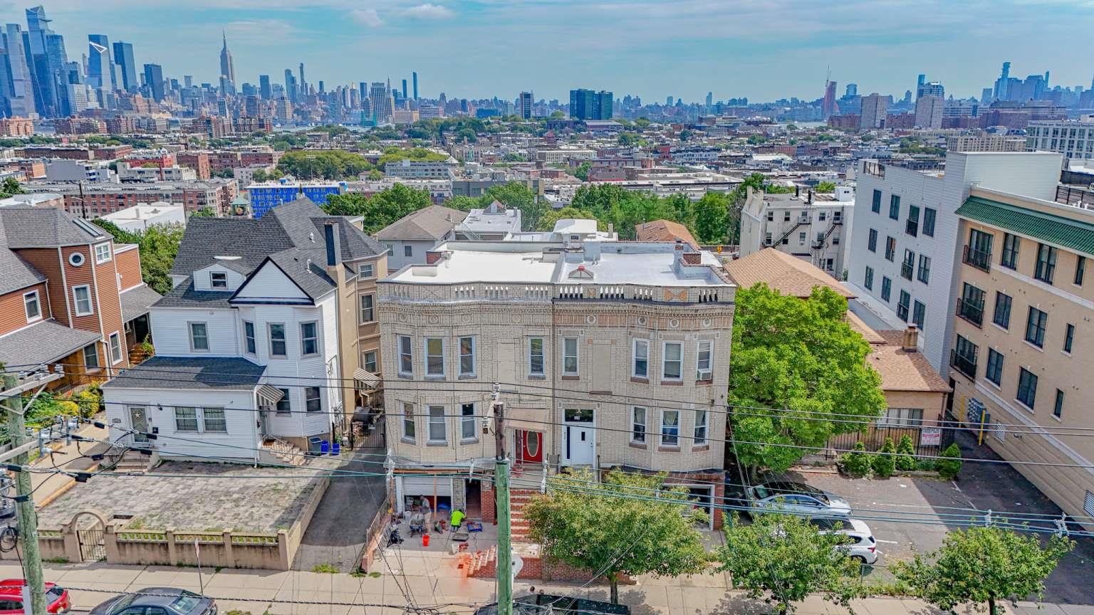 628 PALISADE AVE