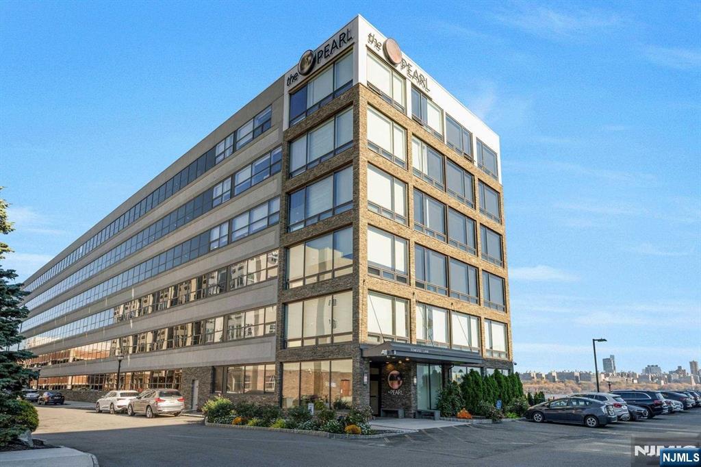 9 Somerset Lane 106