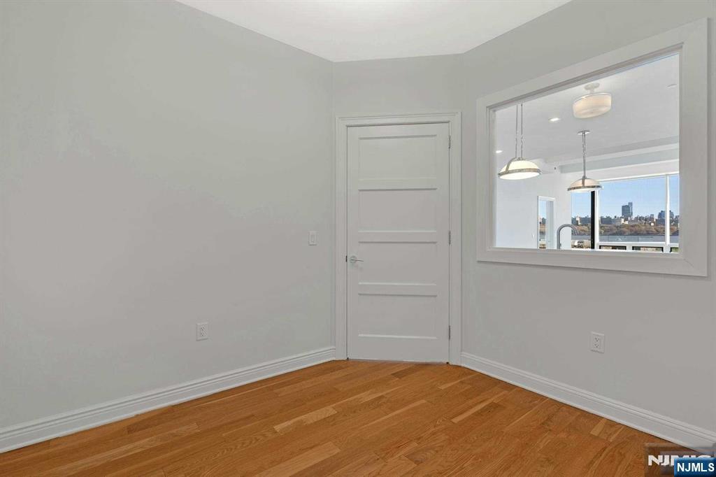 9 Somerset Lane 106
