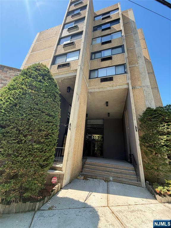 555 Gorge Road 4I