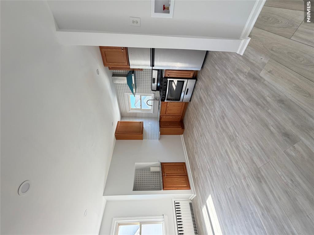 69 La Salle Avenue 2