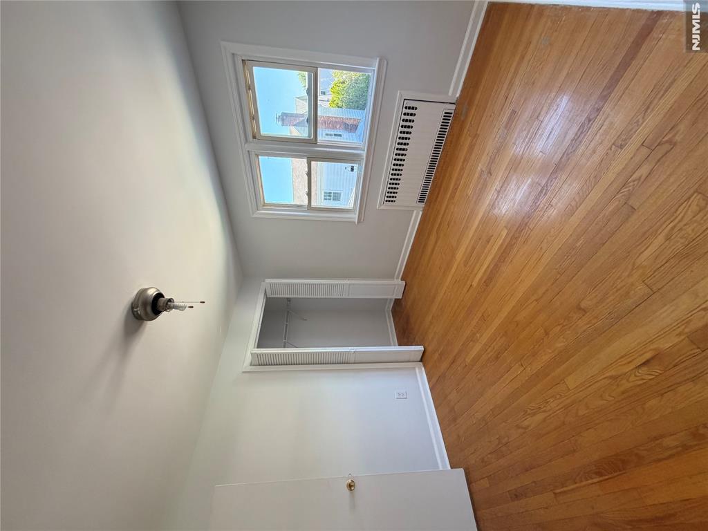 69 La Salle Avenue 2