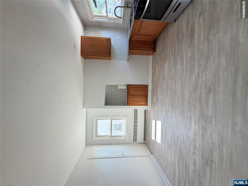 69 La Salle Avenue 2