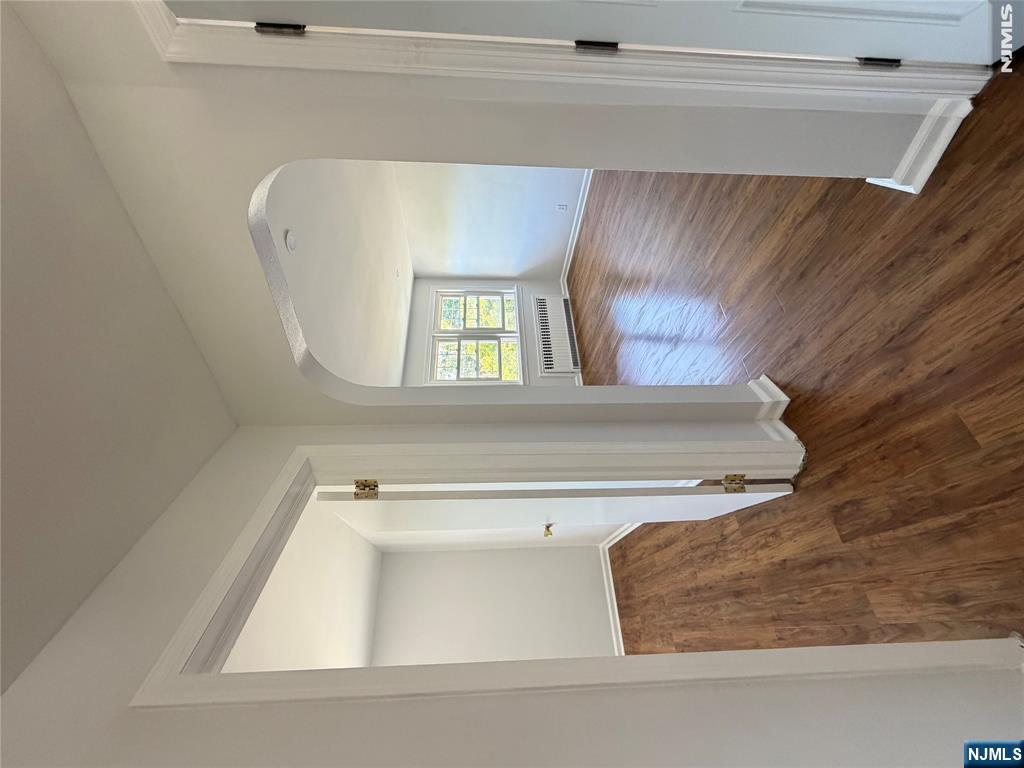 69 La Salle Avenue 2