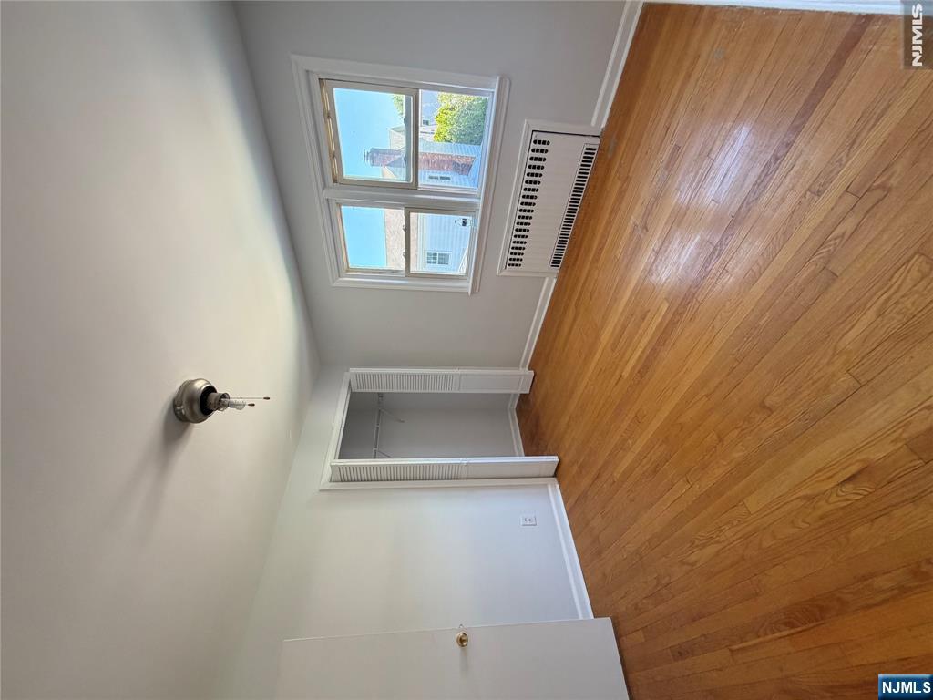 69 La Salle Avenue 2