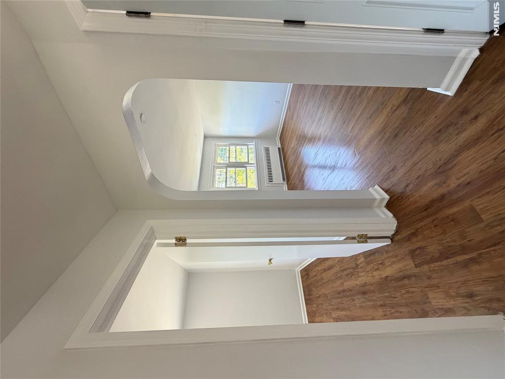 69 La Salle Avenue 2