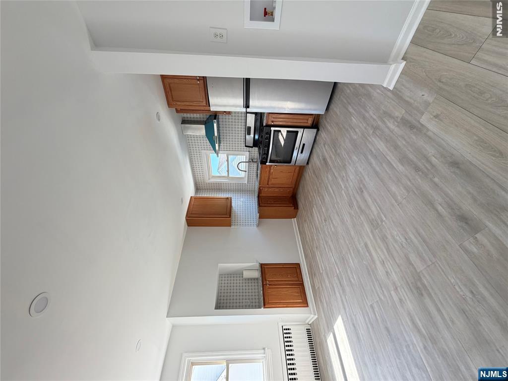 69 La Salle Avenue 2