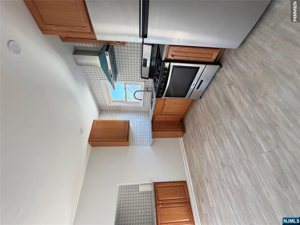 69 La Salle Avenue 2