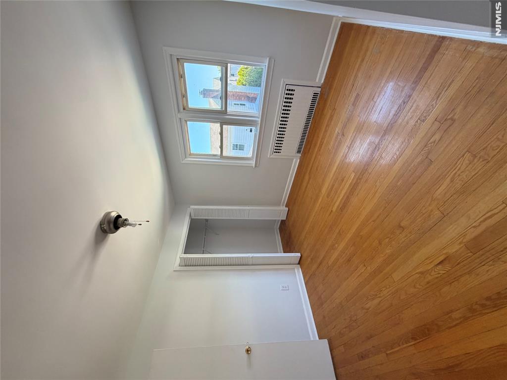 69 La Salle Avenue 2