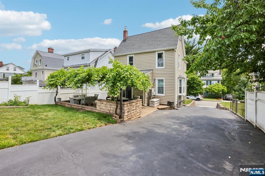 21 Birch Street