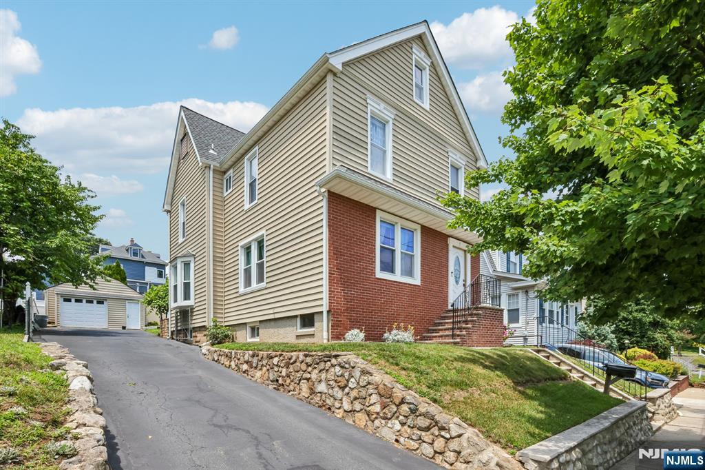 21 Birch Street