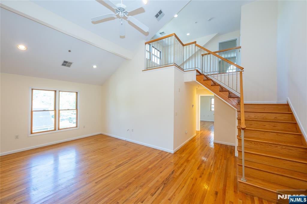 272 Union Avenue 7