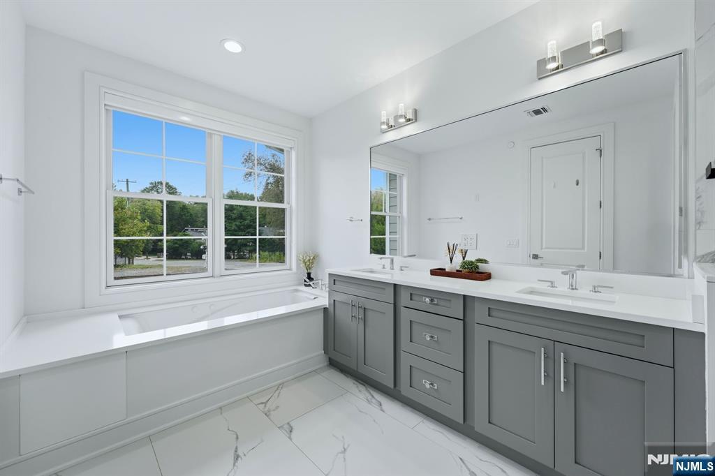 110 Mason Court 5A