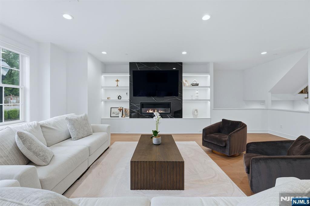 110 Mason Court 5A