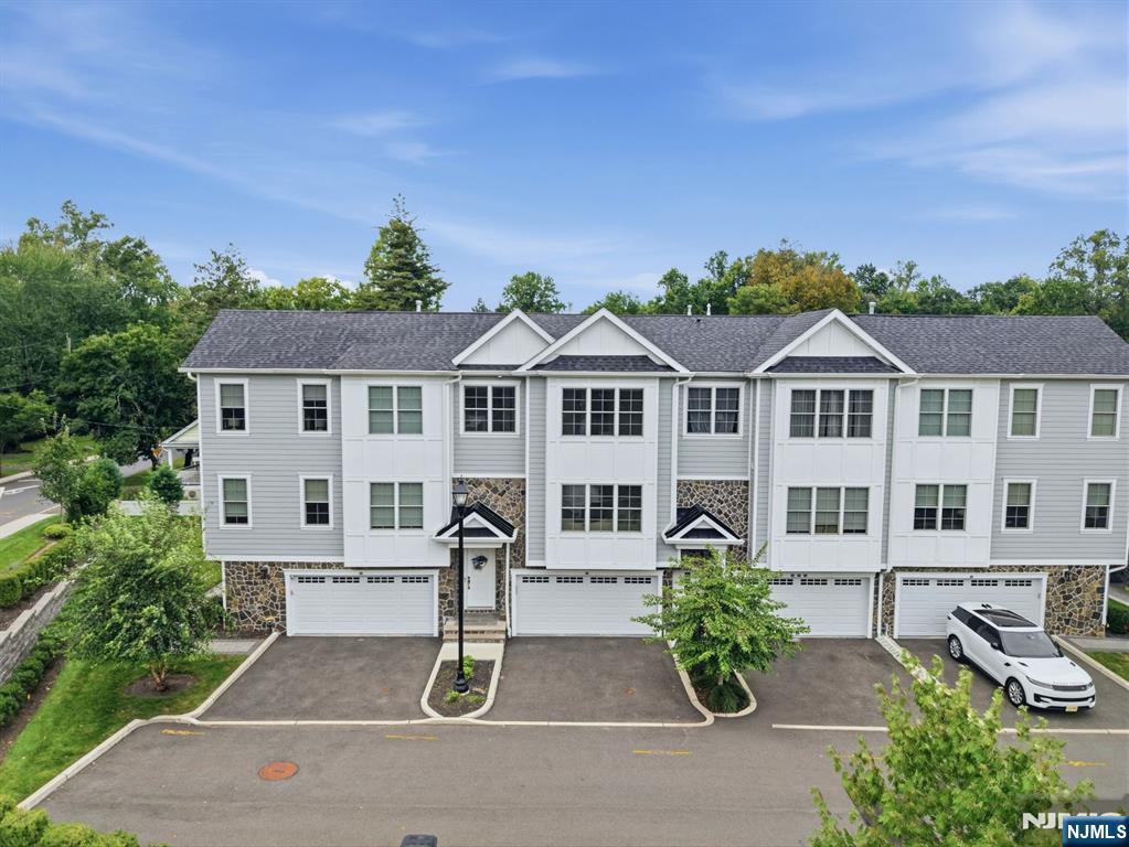 110 Mason Court 5A